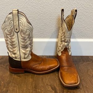 Men’s Tony Lama cowboy boots - size 10 D